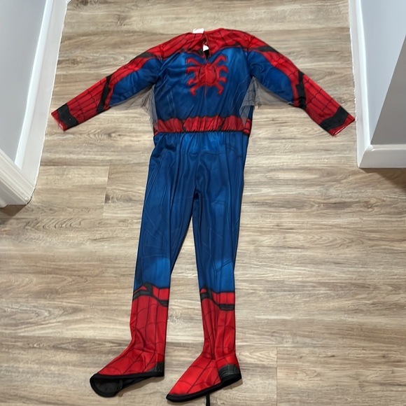 Spiderman Far from Home Costume - Picture 7 of 10